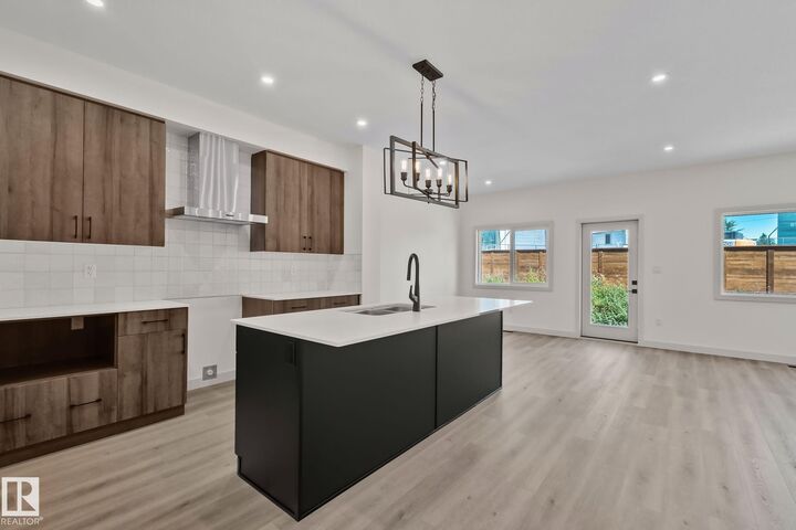 Property Photo:  144 Royal Street  AB T8N 8C9 