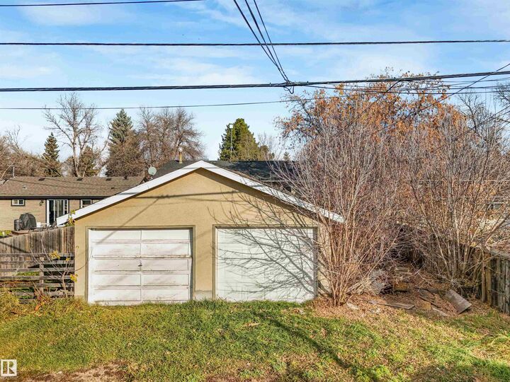 Property Photo:  4613 53 Avenue  AB T9A 0Y5 