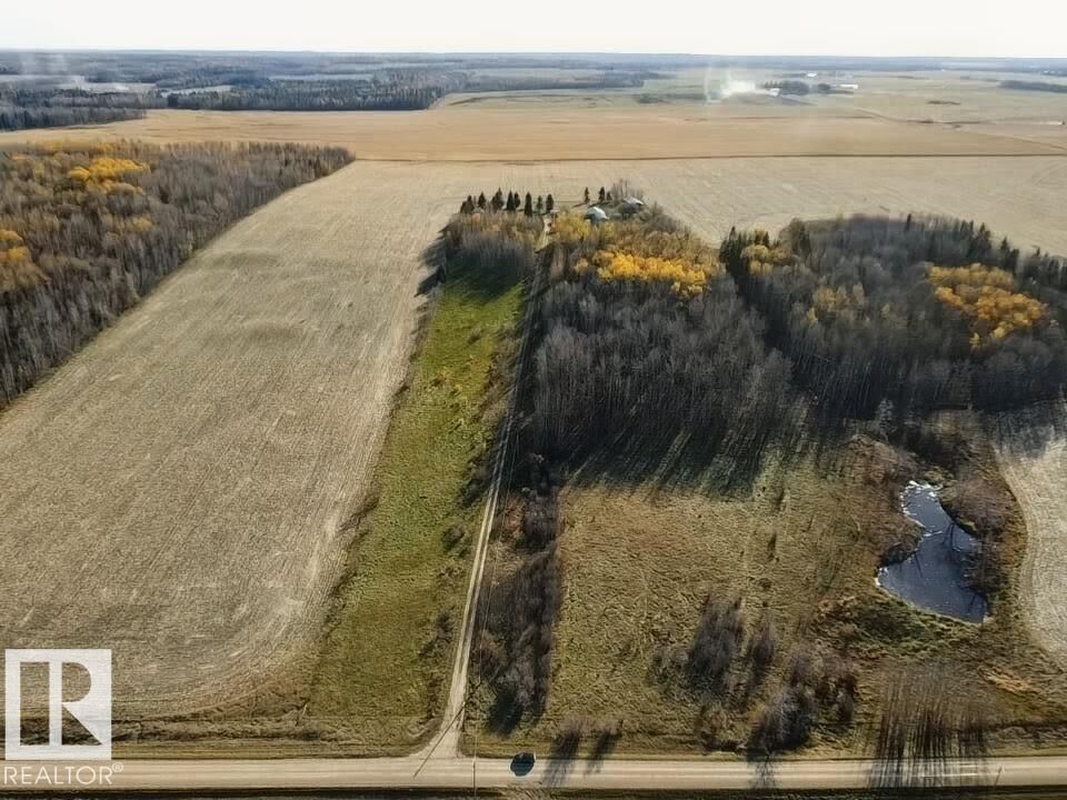 Property Photo:  22051 Twp Road 472  AB T0C 2V0 