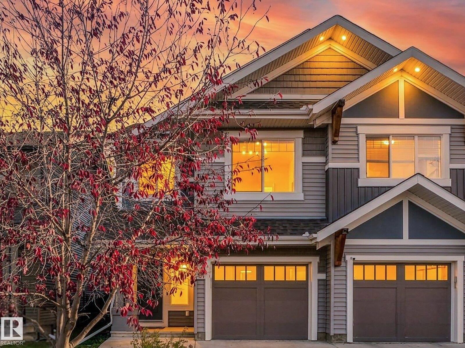 Property Photo:  1735 Chapman Way SW  AB T6W 2E8 