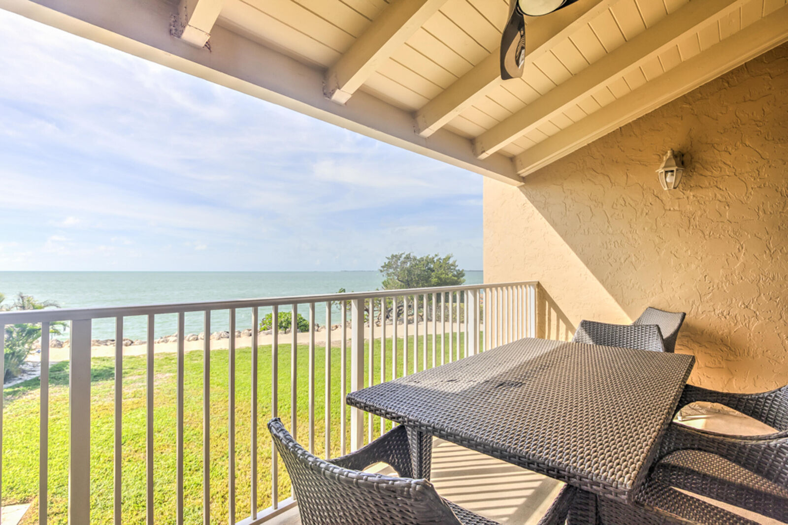 Property Photo:  1133 W Ocean Drive 4  FL 33051 