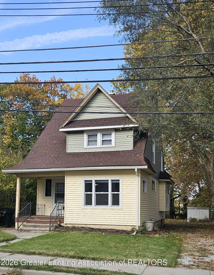 Property Photo:  218 Woodlawn Avenue  MI 48910 