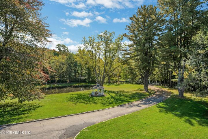 Property Photo:  18 Dwight Lane  CT 06831 