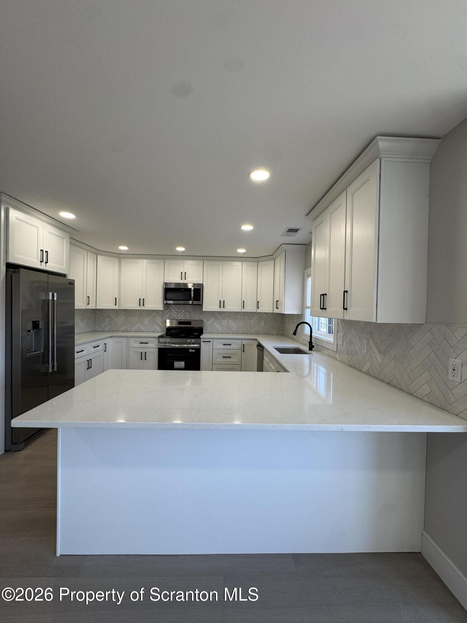 Property Photo: 1052 Main Street 3 PA 18445