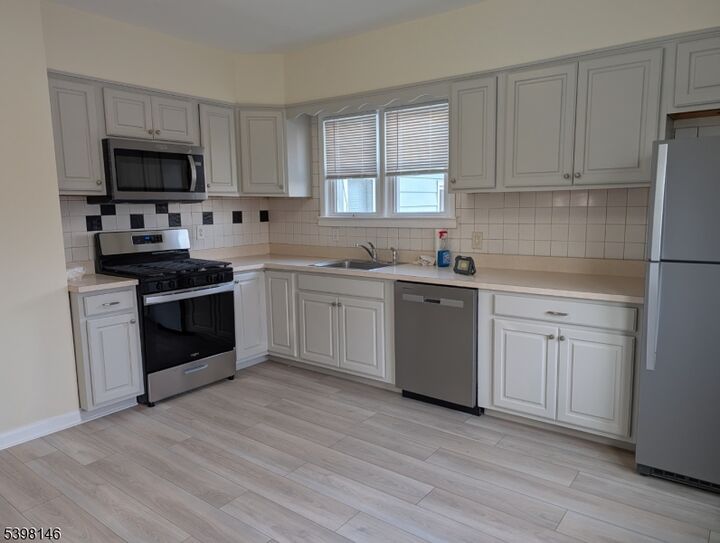 Property Photo:  26 Caldwell Ave  NJ 07901 