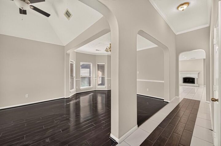 Property Photo: 2902 Tara Gables Ct TX 77082