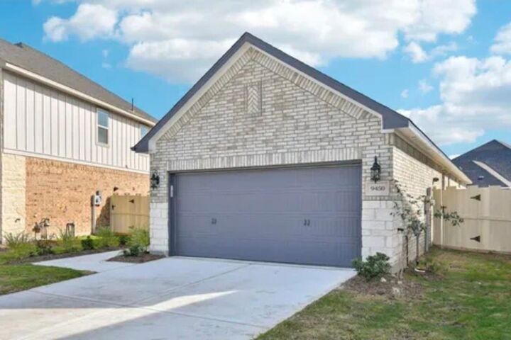 Property Photo:  9450 Herons Preserve  TX 77385 