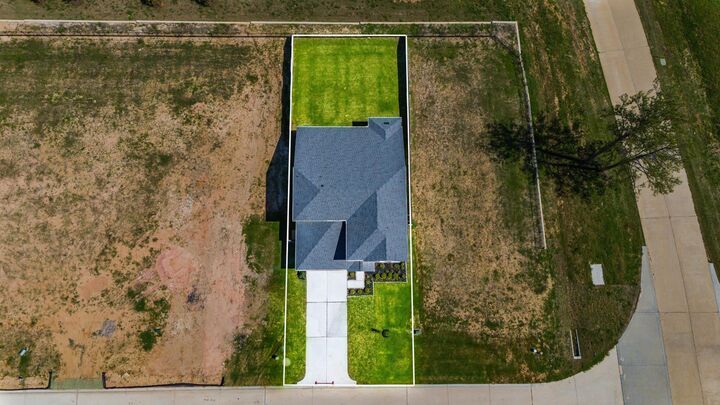 Property Photo: 19608 Montgomery Ridge Way TX 77316