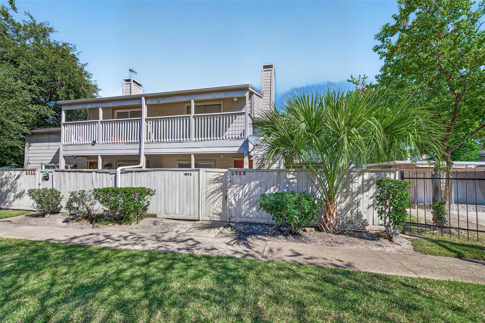 Property Photo:  9523 Pagewood Lane 9523  TX 77063 