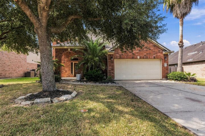 Property Photo: 4112 S Meridian Greens Drive TX 77539