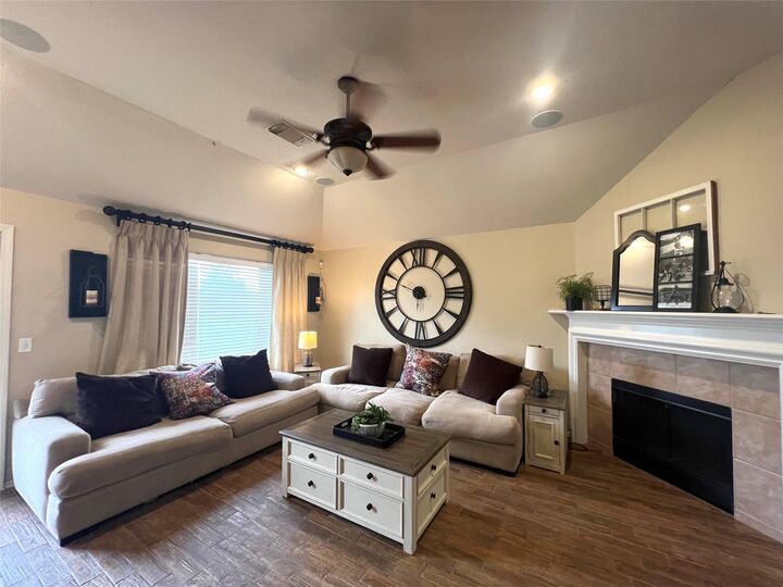 Property Photo:  2102 Louetta Spring Drive  TX 77388 
