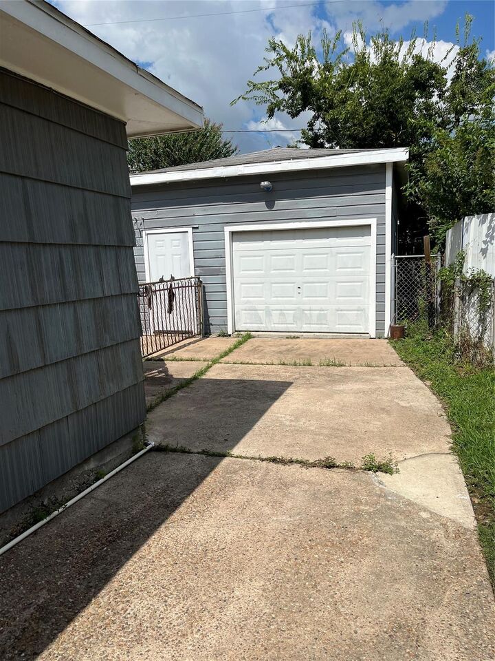 Property Photo:  12461 Birdie Lane  TX 77015 