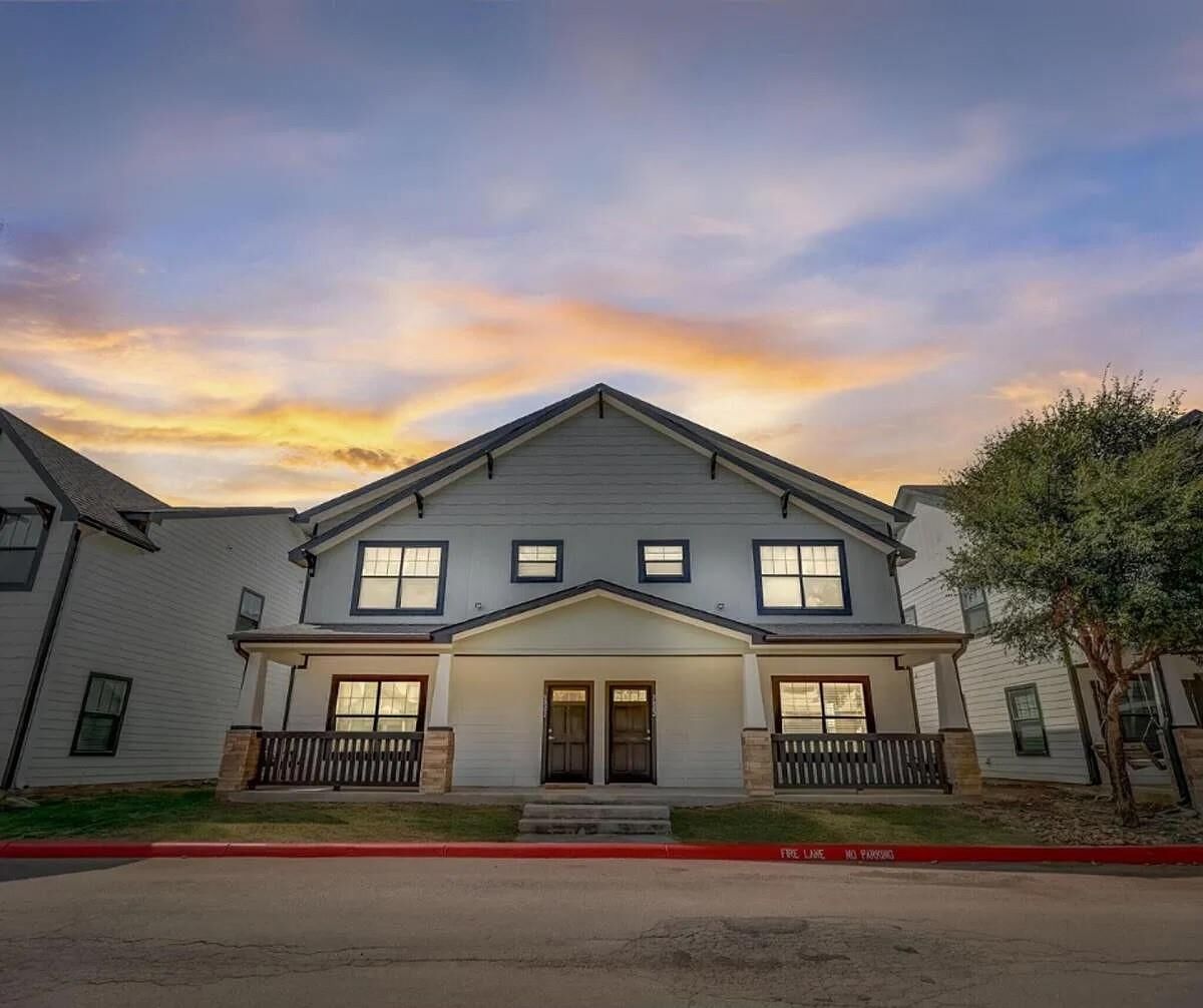Property Photo:  602 West Hausman Road  TX 78249 