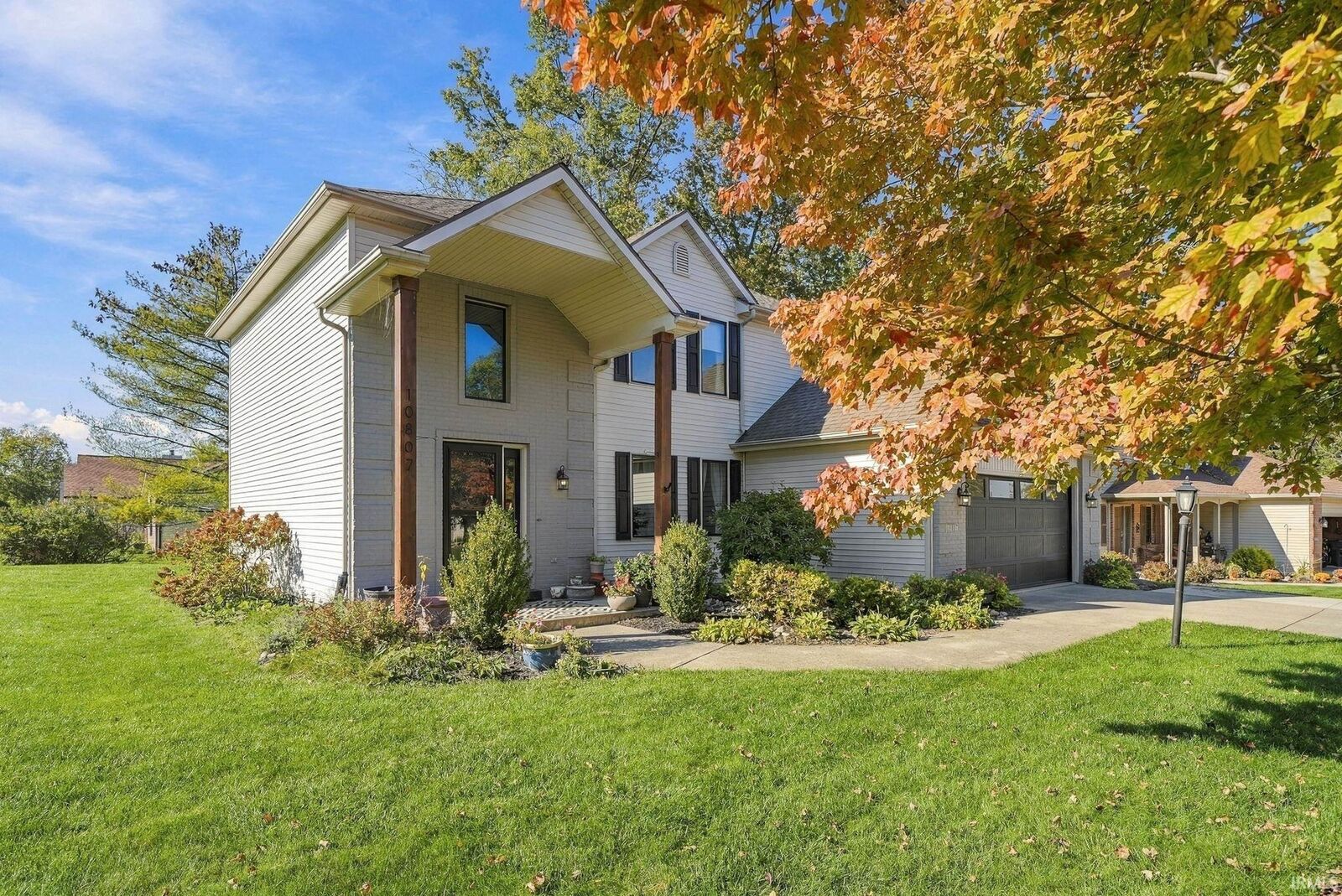 Property Photo: 10807 Smokey Ridge Place IN 46818-8876