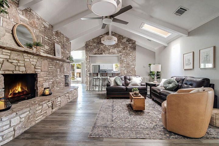 Property Photo:  201 Coronado Dr  TX 78028 