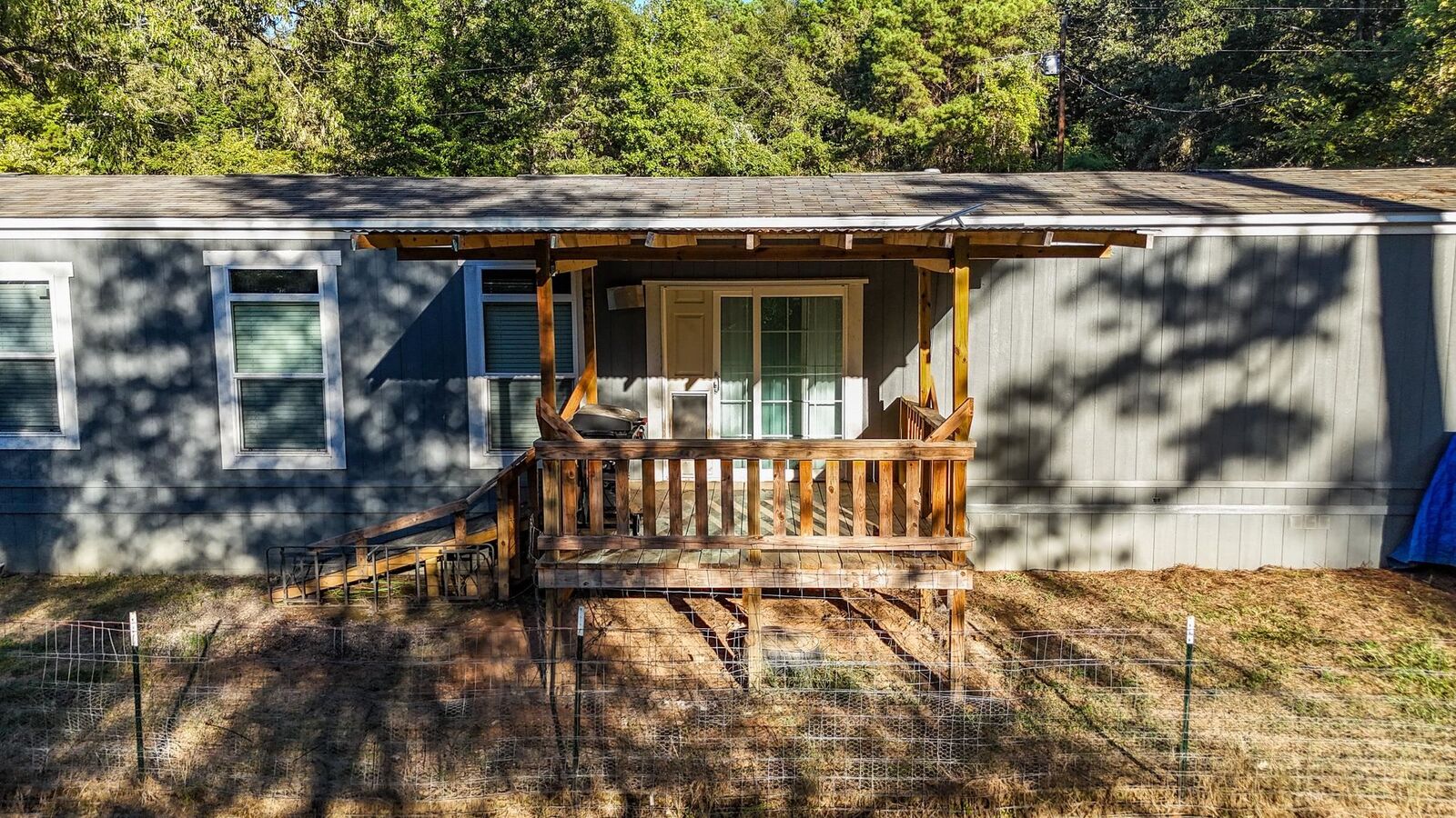 Property Photo: 215 Pine Tree TX 75651