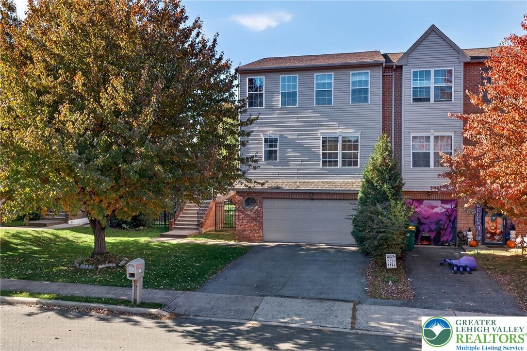 Property Photo: 2815 Sequoia Drive PA 18062