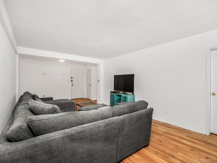 Property Photo:  2736 Independence Avenue 2E  NY 10463 