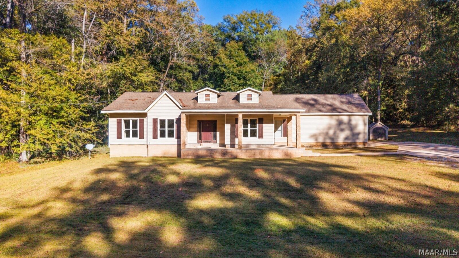 Property Photo: 136 Village Creek Road AL 36067