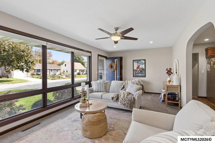 Property Photo: 1308 N Hampshire IA 50401