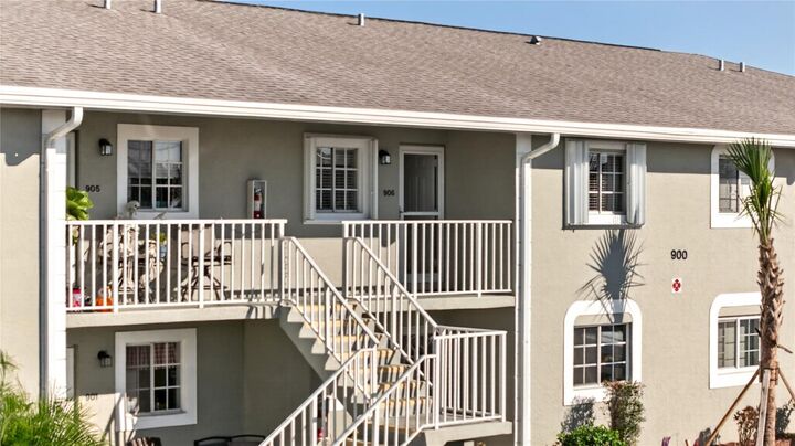 Property Photo: 3310 Loveland Boulevard 906 FL 33980