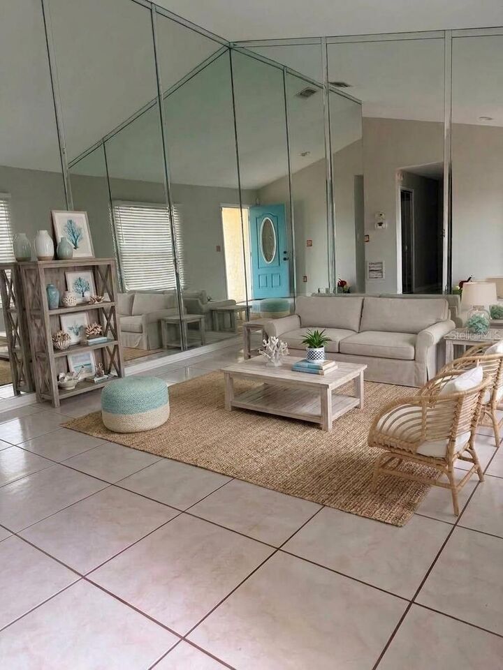 Property Photo:  812 37th Avenue S  FL 33705 