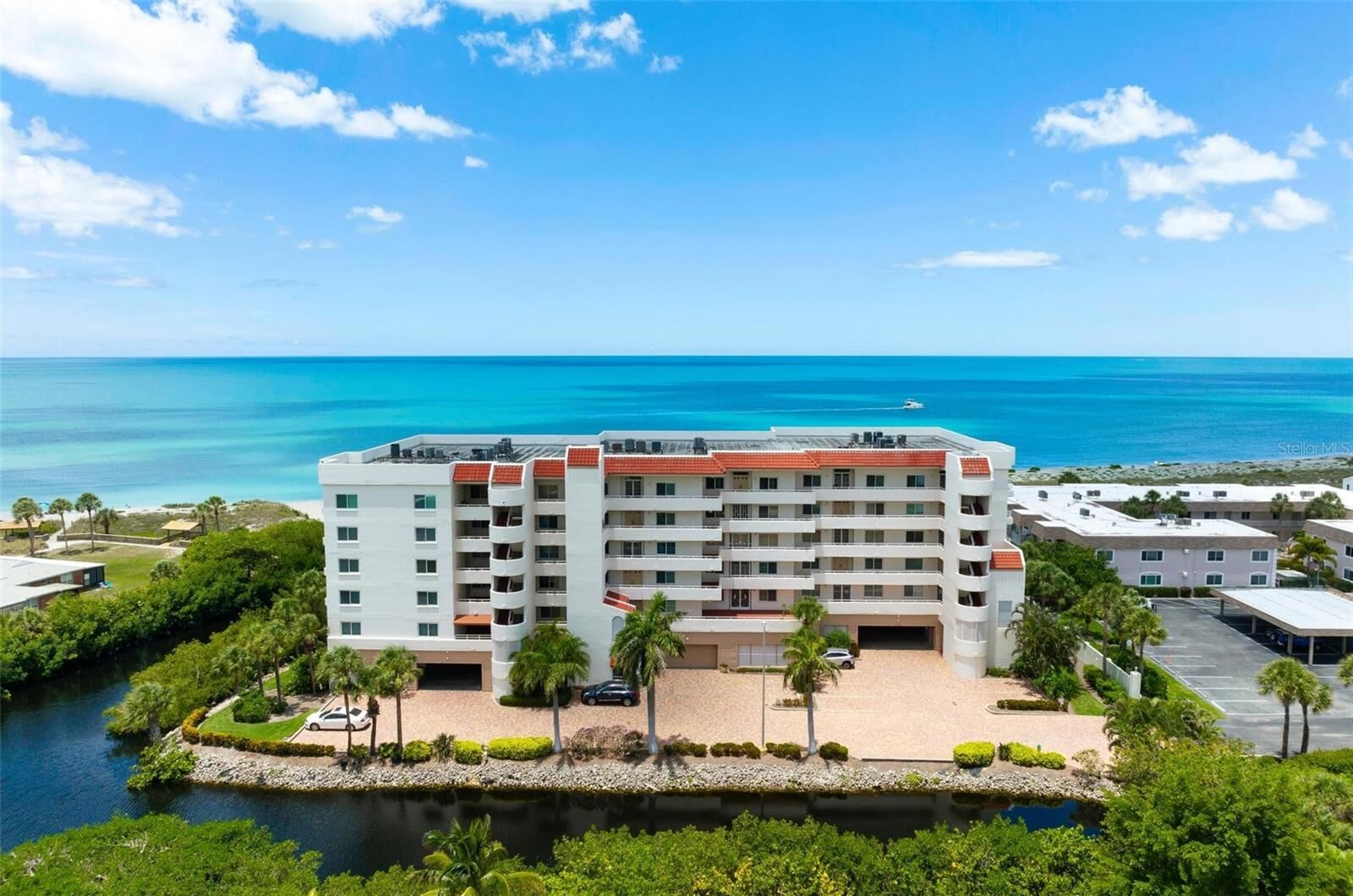 Property Photo:  550 W Flamingo Drive 2  FL 34285 