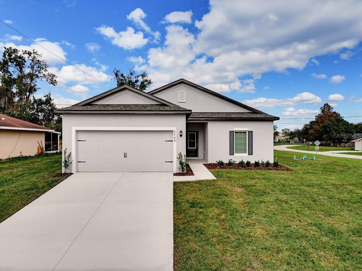 Property Photo: 2768 Fayson Circle FL 32738