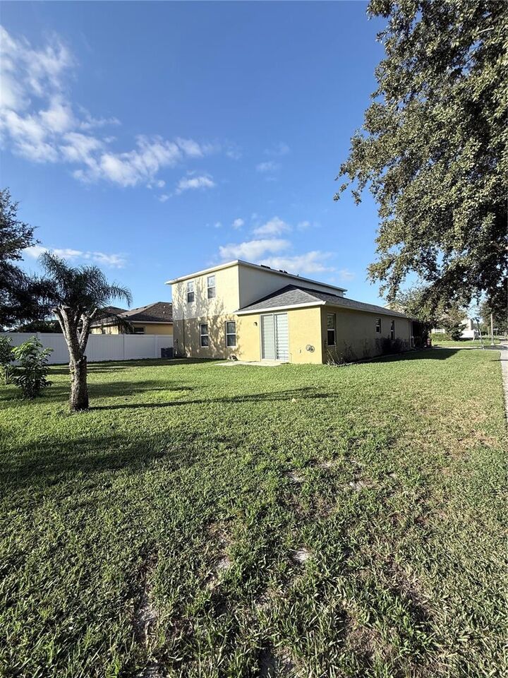 Property Photo: 1901 Nations Way FL 34769