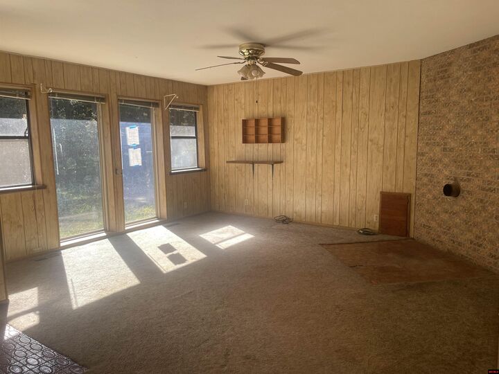 Property Photo: 12437 N Cedar Grove Road AR 72644