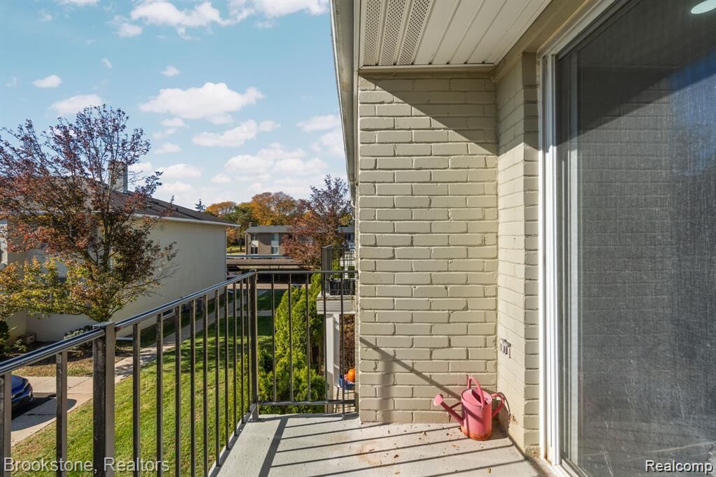 Property Photo: 1965 Axtell Drive 4 MI 48084 4425