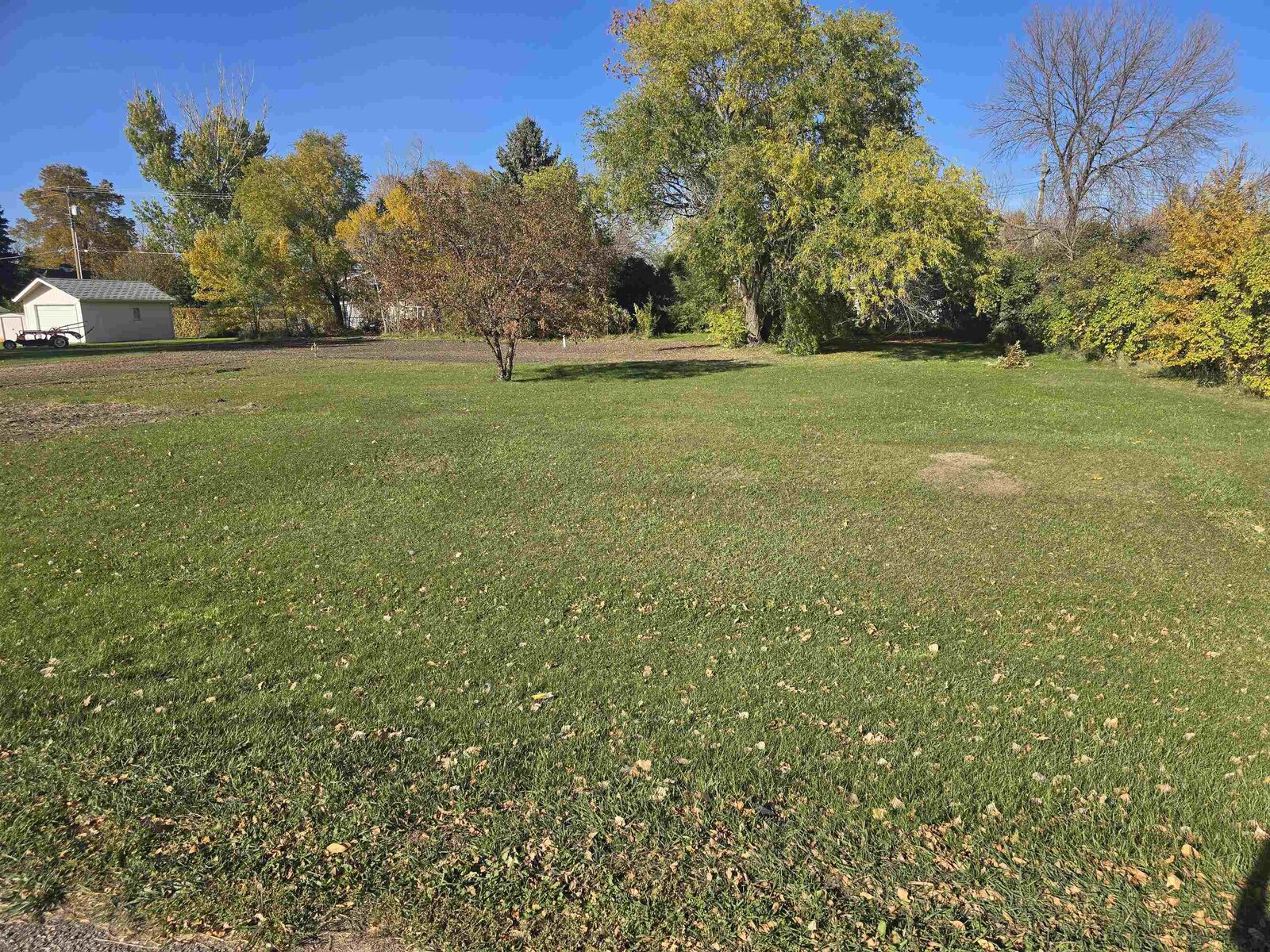 Property Photo:  112 NE 2nd St.  ND 58785 