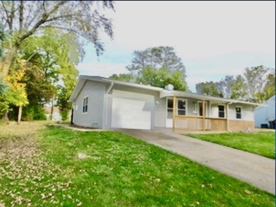 Property Photo:  1019 Stratford Circle  IL 60107 