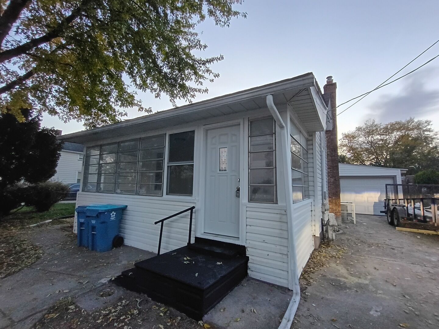 Property Photo:  182 N Smith Street  IL 60505 