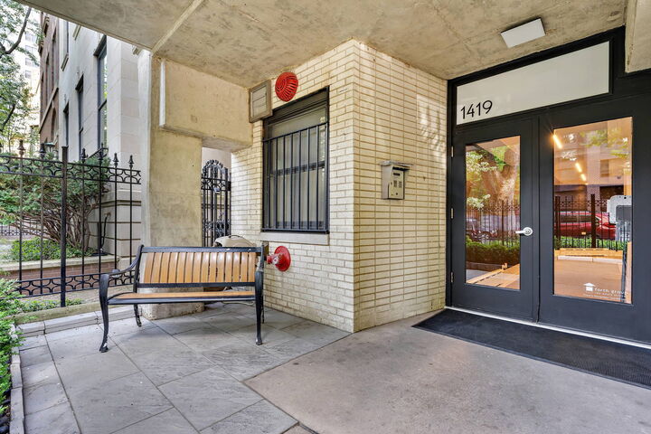 Property Photo:  1419 N State Parkway 605  IL 60610 