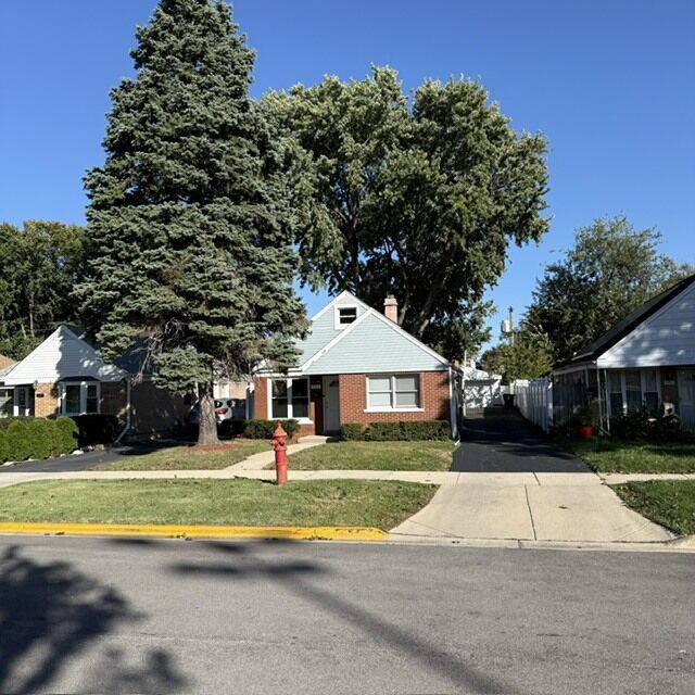 Property Photo: 521 53rd Avenue IL 60104