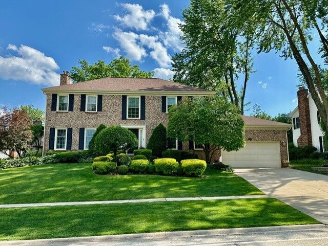 Property Photo: 321 Forest Lane IL 60193