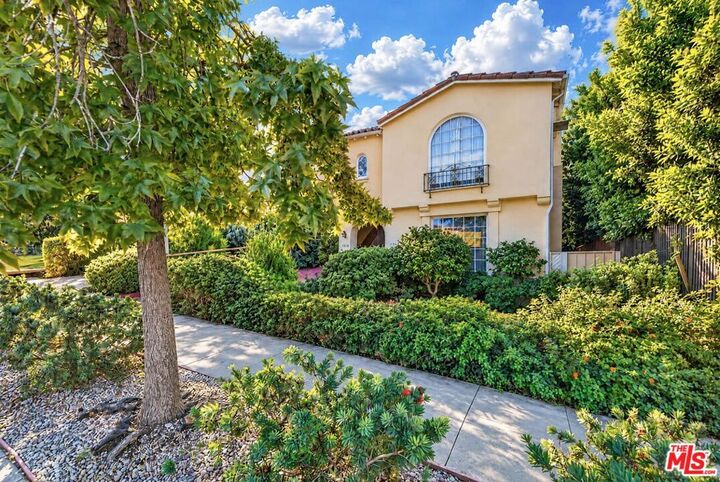 Property Photo:  7948 W 4th Street  CA 90048 