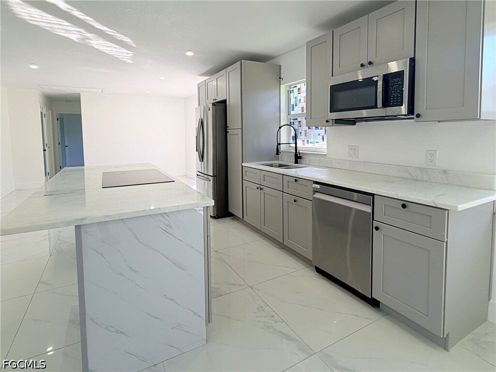 Property Photo: 3615 Country Club Boulevard FL 33904