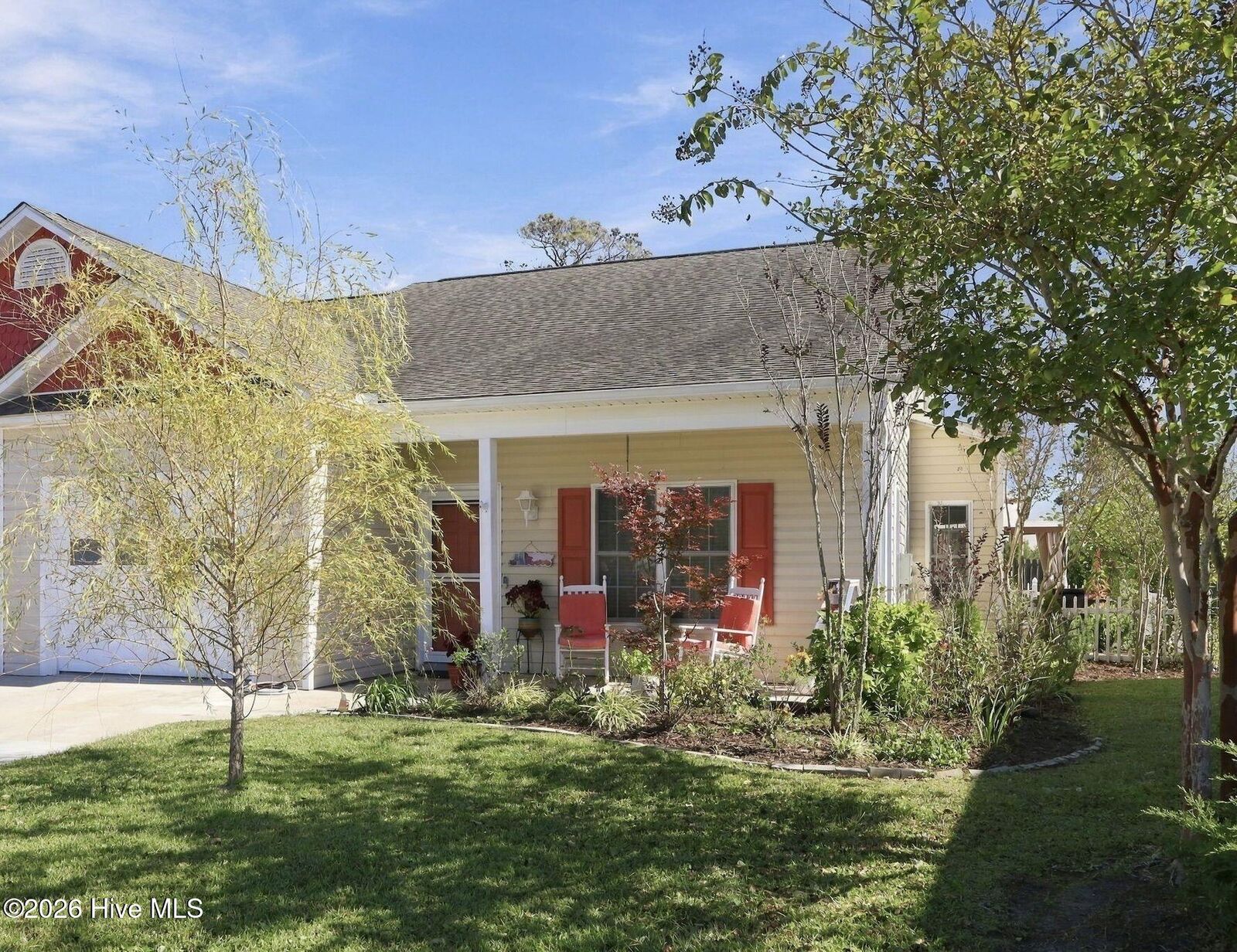 Property Photo:  111 Palmetto Place Circle  NC 28516 