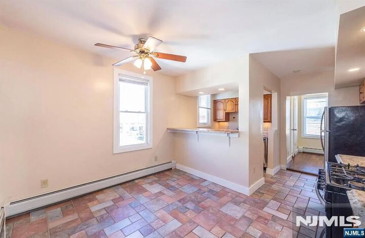 Property Photo:  21 Chestnut Street 2  NJ 07026 