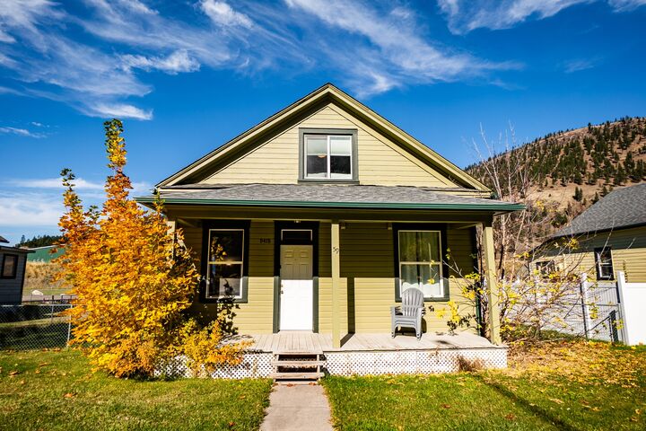 Property Photo: 9478 Hwy 200 E MT 59823
