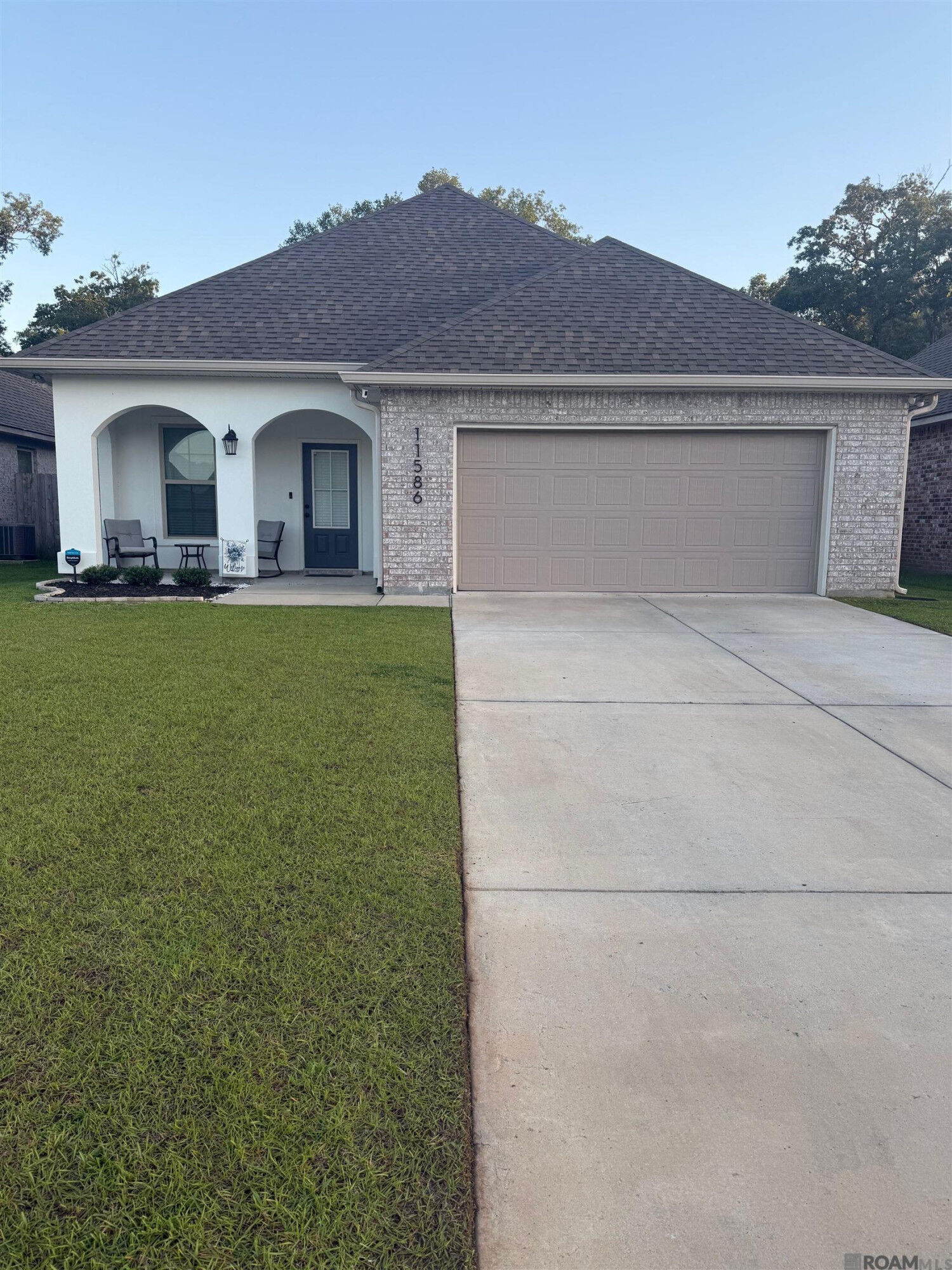 Property Photo: 11586 Water View Ave LA 70726
