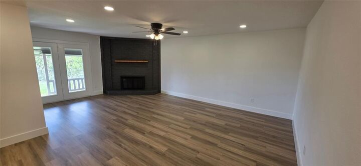 Property Photo:  5700 Saddleback Circle  TX 76148 
