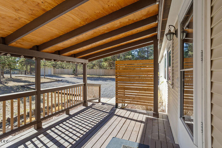 Property Photo:  16122 Twin Drive  OR 97739 