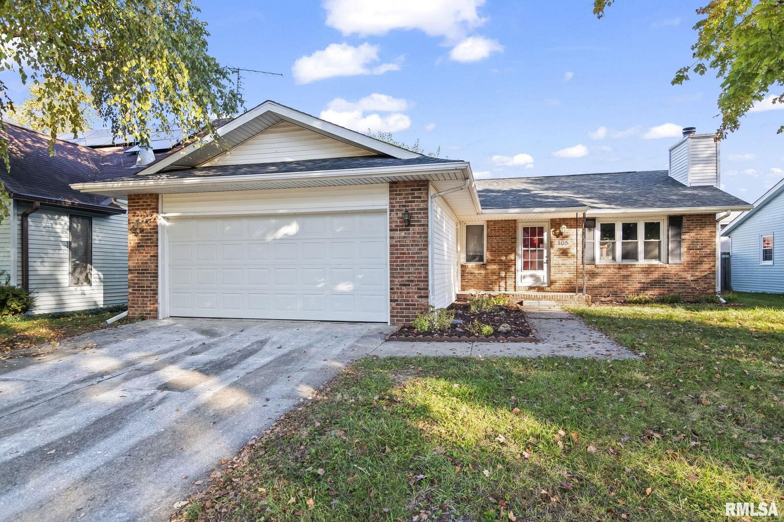 Property Photo:  105 Sorrento Villa  IL 62703-5355 