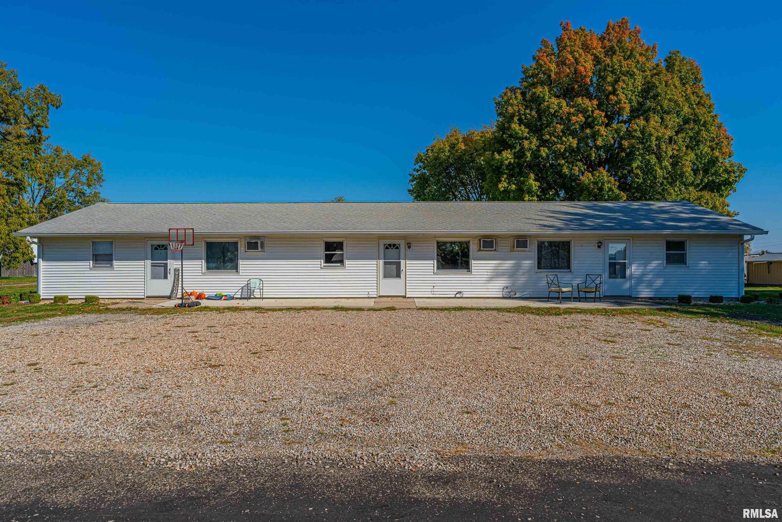 Property Photo: 117 W Pine Street IL 62634