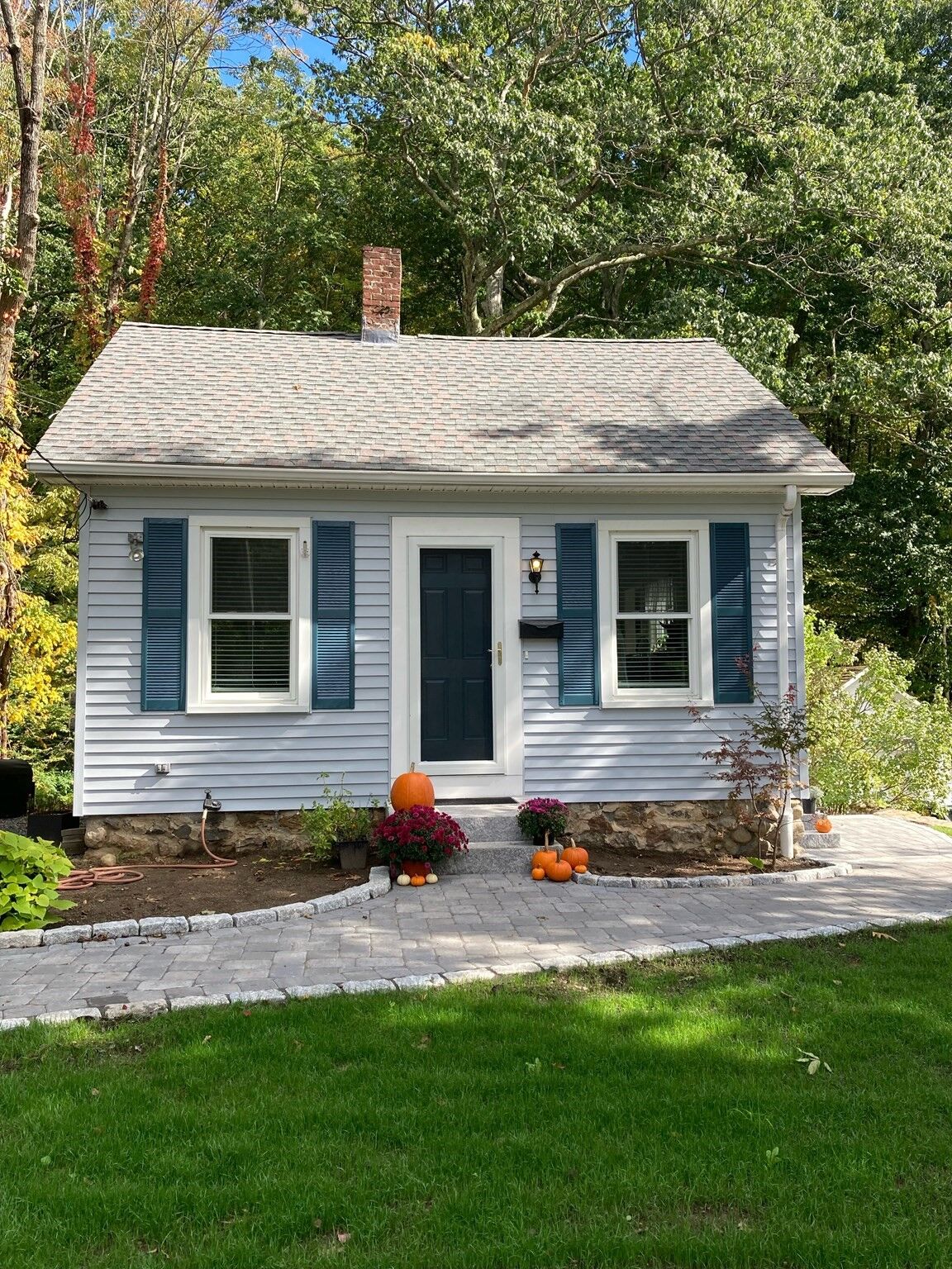 Property Photo:  48 Dawson Rd  MA 01602 