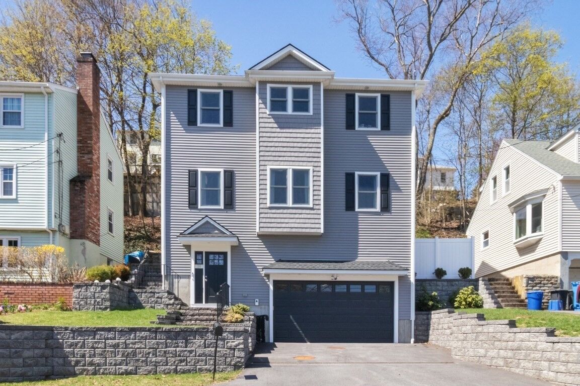 Property Photo:  20 College Farm Rd 20  MA 02451 