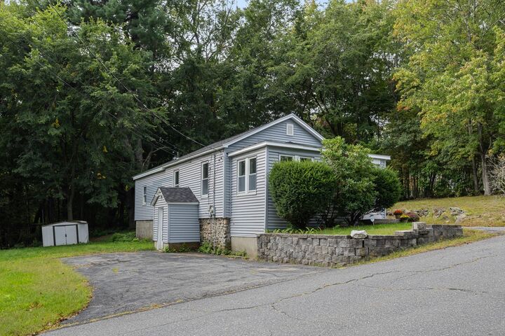 Property Photo:  9 Highland St 9  MA 01505 
